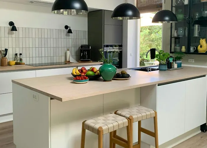 Functionalist Home Near Cold Hawaii, Klitmoller بيت للعطل